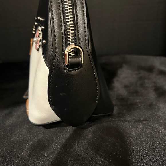 Kate Spade - Women`s Leather `frosty Penguin` Character Crossbody Bag - Picture 4 of 8